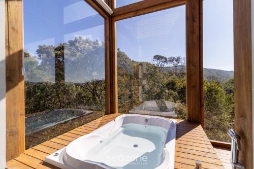 Anitapolis House | Chalet w/jacuzzi near Florianópolis VST024