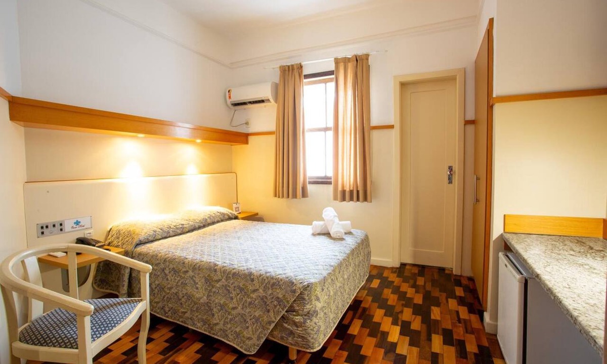 Centro Hotel | Charming Queen Room in Florianopolis | 0.4mi to Historic Square