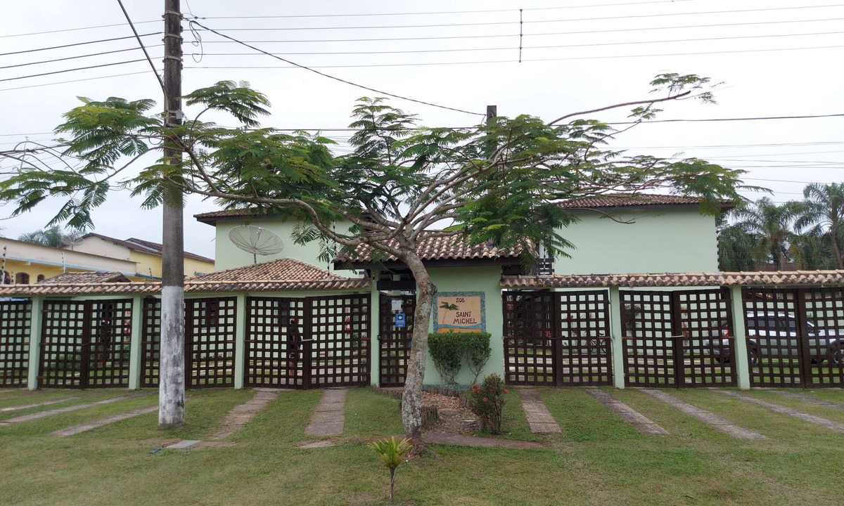 Indaia House | Charming Villagio in a Beachfront Gated Community
