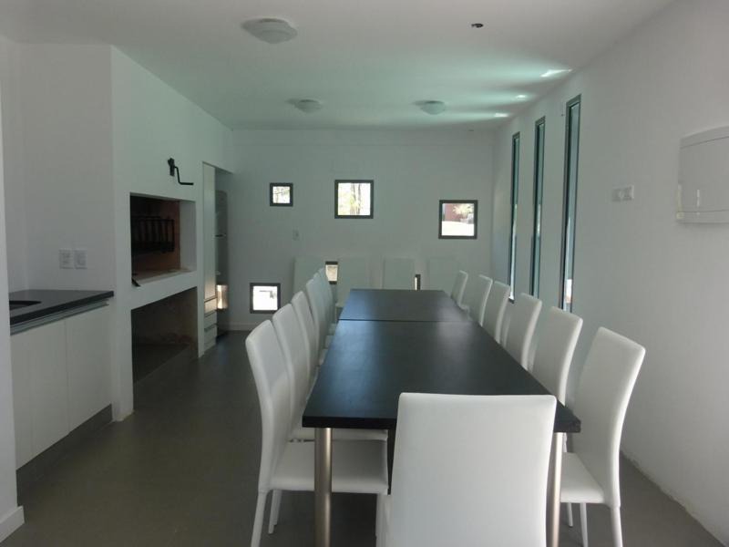 Aidy Grill Apartment | Chronos 305