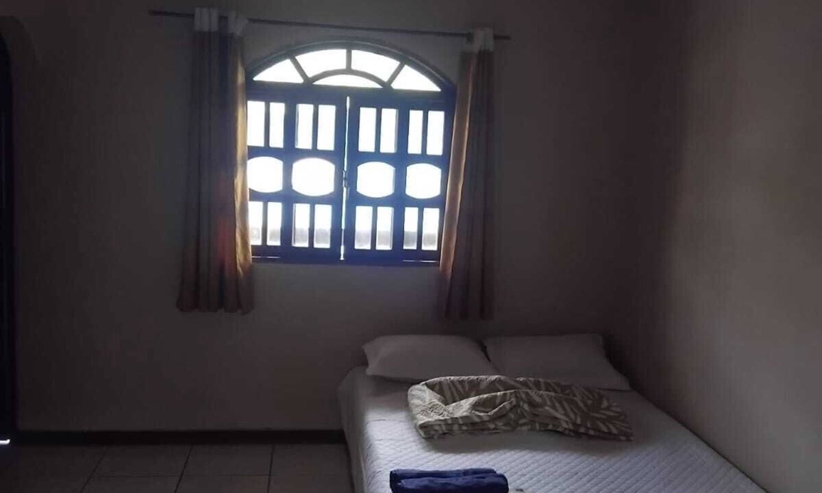 Pereque Apartment | Comfortable accommodation with air conditioning and a fan. Well-maintained suite.