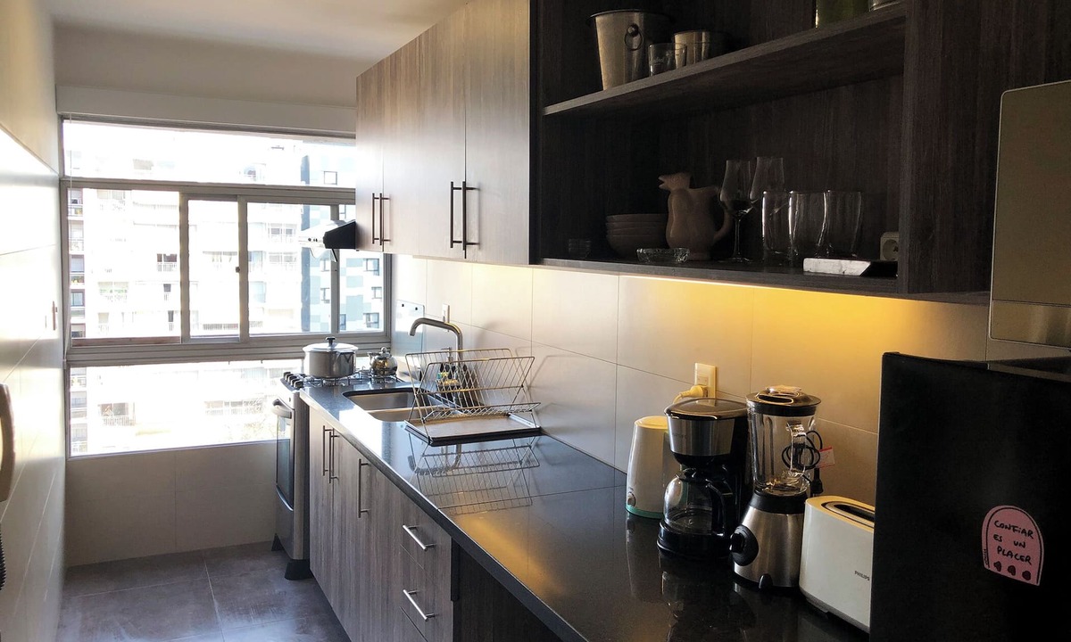 Pocitos Apartment | Comfortable apt. in front of Pocitos Beach and Gomensoro Plaza