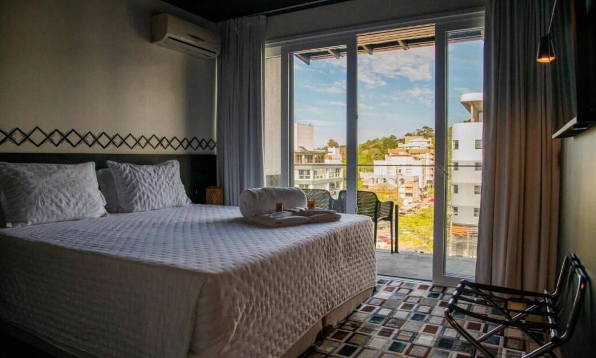 Serra Gaucha Hotel | COROADOS HOTEL E FLATS LTDA