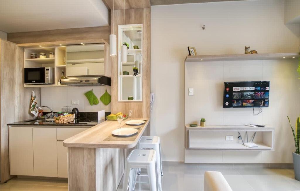 Fernando De La Mora Apartment | Cozy apt relaxing view - Great Guest Service 604