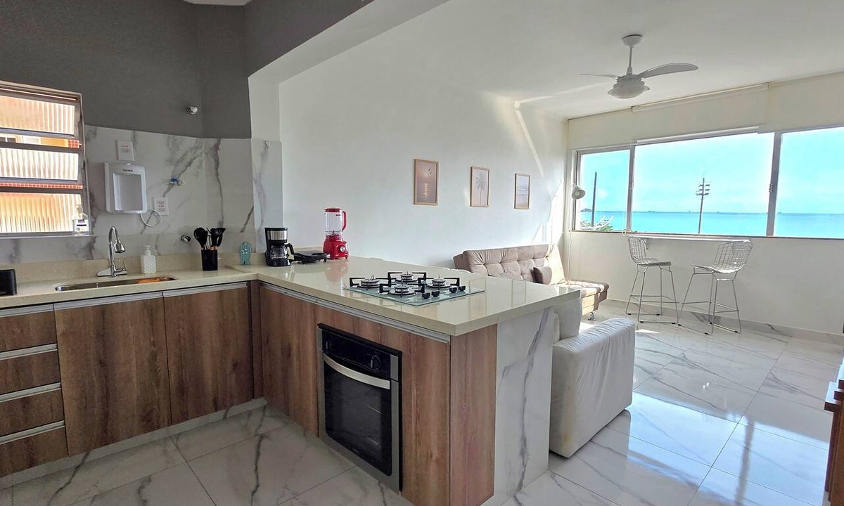 Embare Apartment | Cozy beachfront apartment in Embaré, pets allowed.