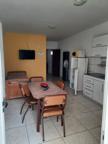 Santa Teresita Apartment | Departamento 626,PB 4 Personas, N 2 SANTA TERESITA wifi cable gas natural