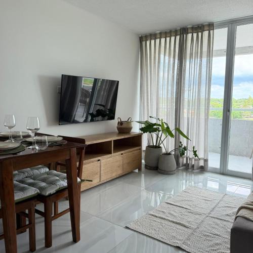 Mariano Roque Alonso Apartment | Departamento a estrenar tipo Resort en Complejo Altamira Surubi i 10 minutos del Aeropuerto Silvio Pettirosi