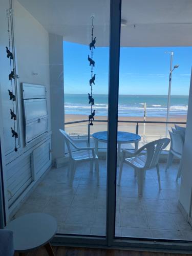 Monte Hermoso Apartment | Departamento frente al mar 1 A