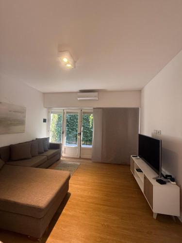 Rosario Apartment | Departamento moderno con patio y pileta