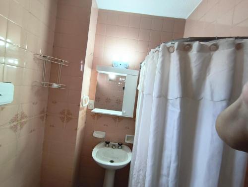 San Bernardo del Tuyu Apartment | Depto Céntrico, 2 Ambientes, Cochera, Internet, 300 mts de playa