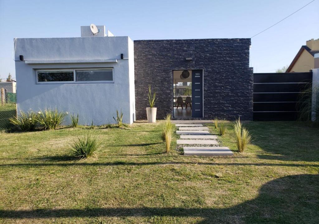Roldan House | DOLCE LUNA