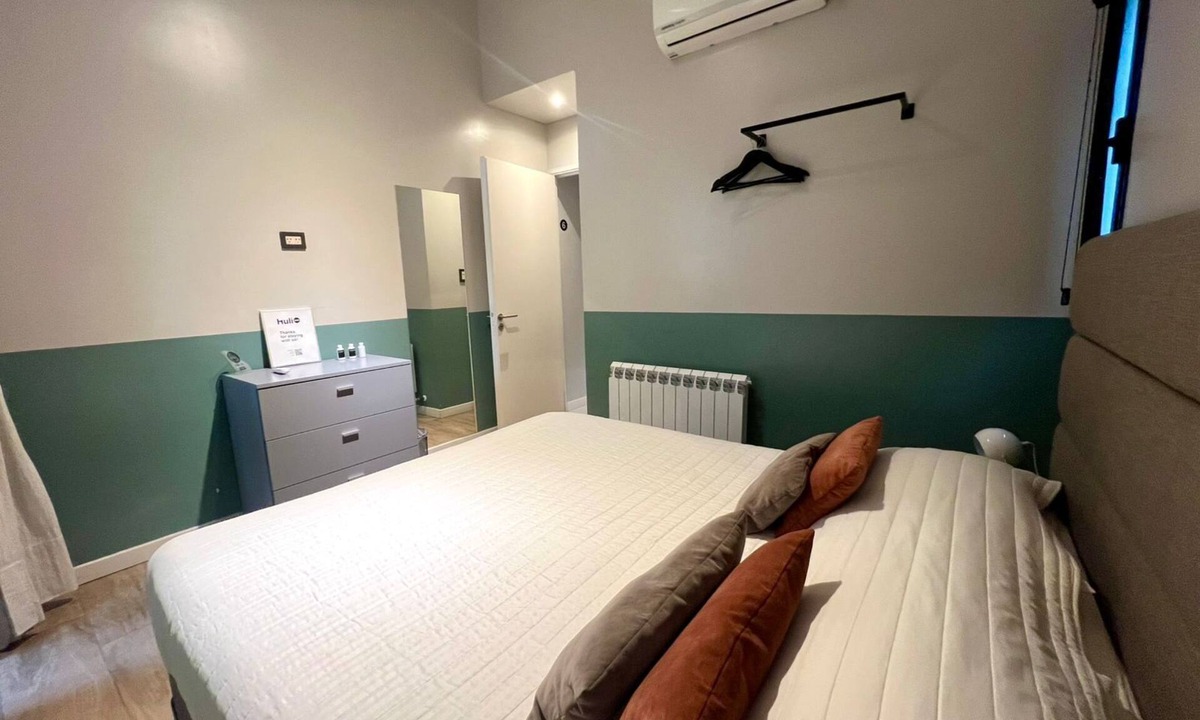 Historic Center Bed & Breakfast | Double Queen Size with Shared Bathroom