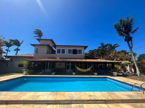 Manguinhos House | Duplex 250m da praia, rede futevôlei, sauna