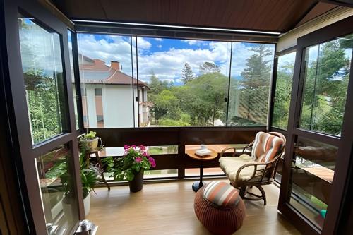 Planalto Apartment | Duplex com ar Q/F, Piscina Aquec. Faça tudo a pé!