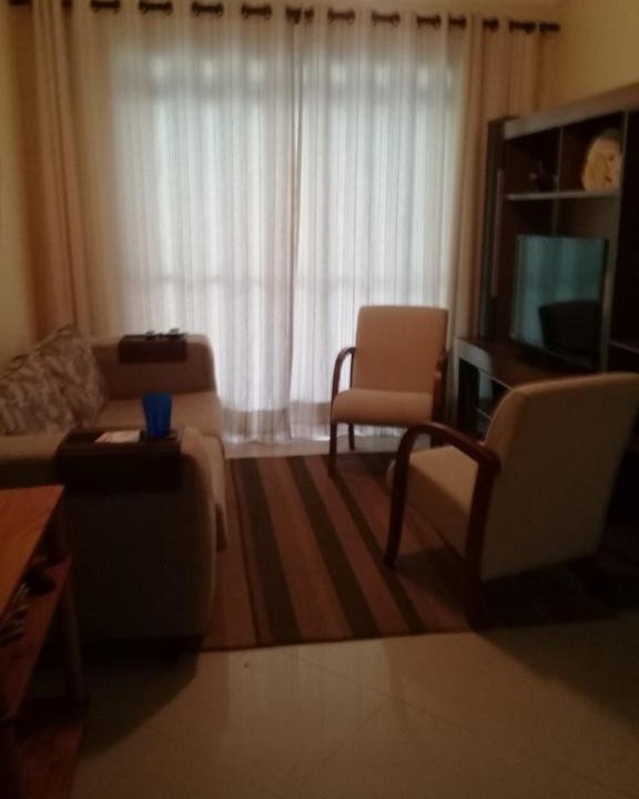 Jardim Vitoria Apartment | Encantador a 2 quadras da Enseada, com varanda e garagem