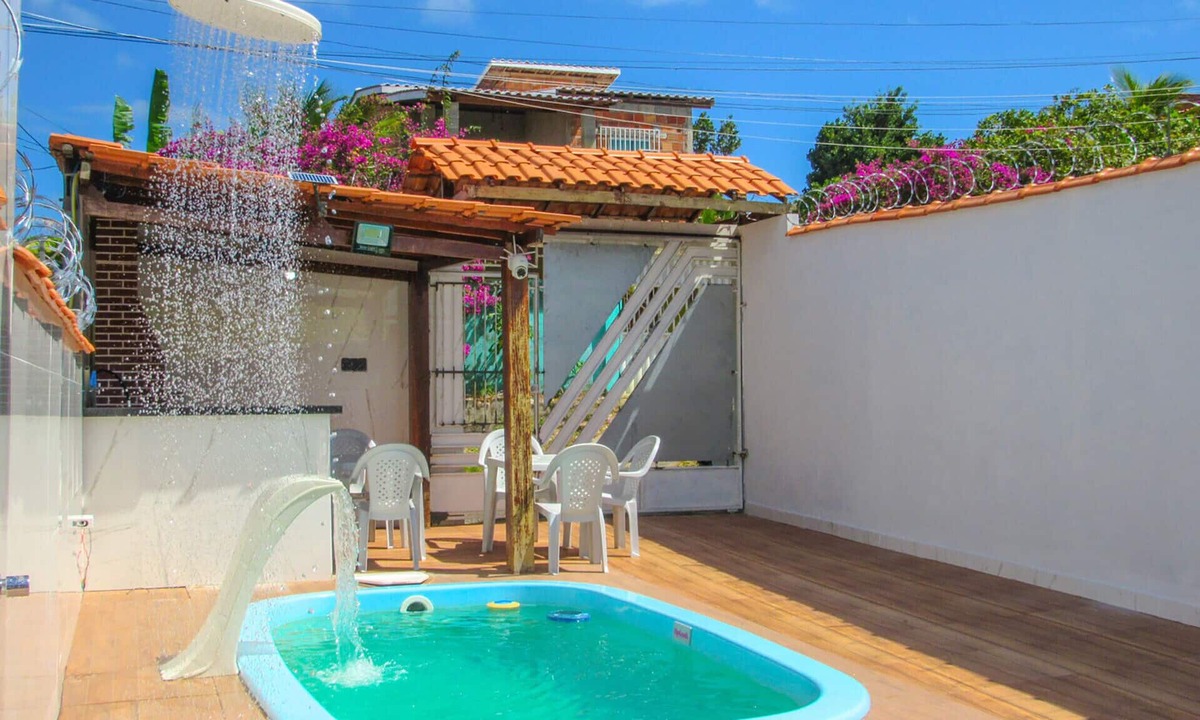 Vera Cruz House | Espaço de Lazer: Casa com Piscina e Churrasqueira