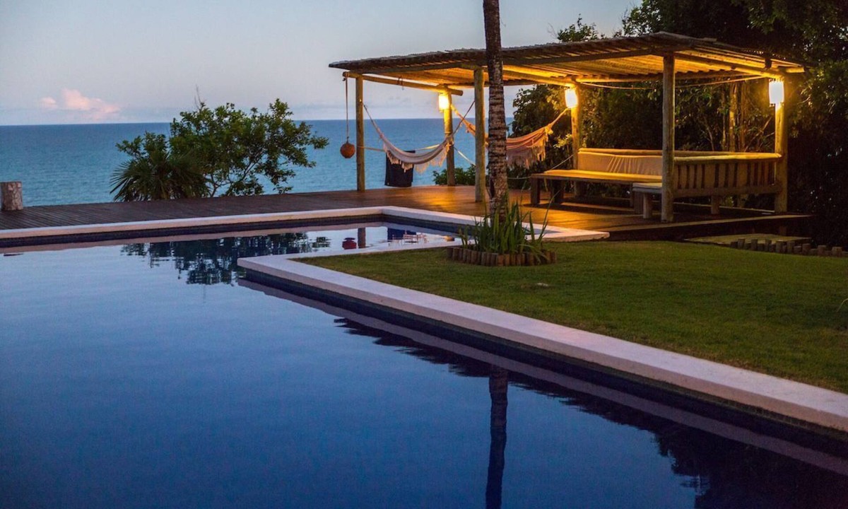 Arraial d'Ajuda House | Exclusive house in Arraial d'Ajuda: 7 suites, ocean view and beach access.