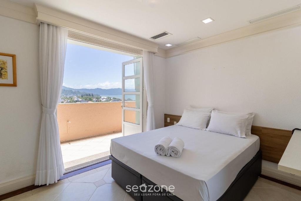 Jurere Apartment | Exclusive Penthouse in Luxury Resort ILC4508