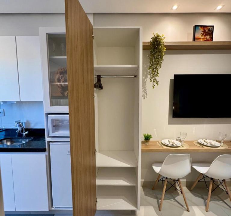 Jardim Palmeiras Apartment | Flat Premium com Garagem, Varanda e Carregador EV - Ahava Stays