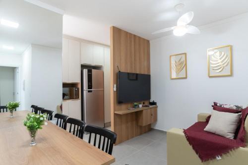 Centro Apartment | Flo - 602 - Central Novo 2 Qtos com ar, academia e lava e seca