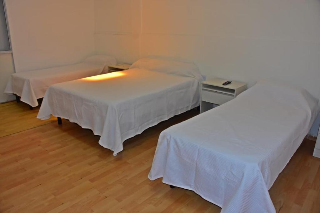 La Rioja Apartment | Habitación con oficina a la calle