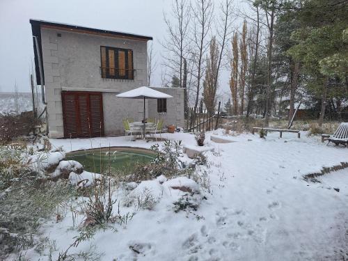 Cacheuta Ski Chalet | Hidden Twins Cabañitas de montaña Cacheuta -Tiny Houses