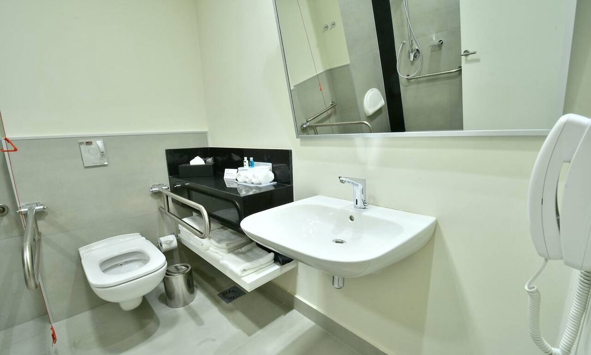 Asuncion Hotel | Holiday Inn Express Asuncion Aviadores by IHG