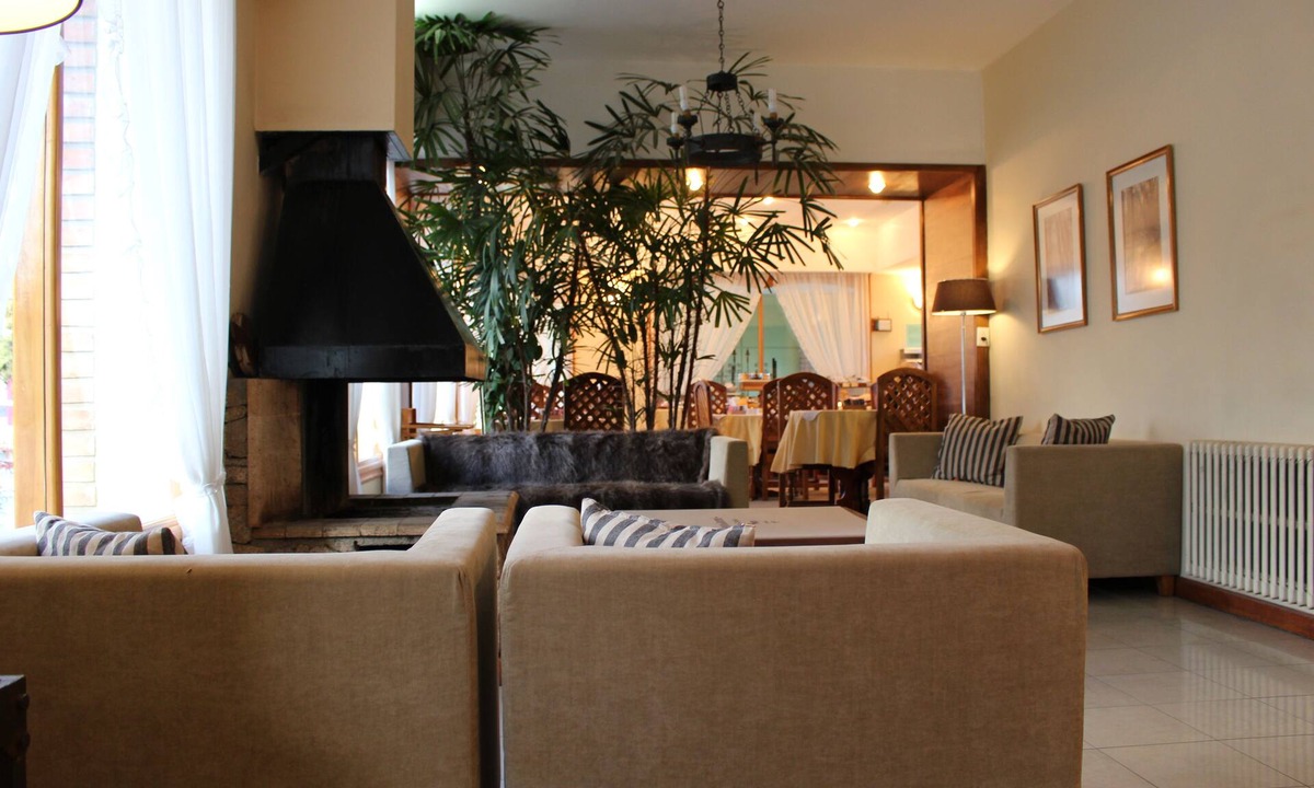 Centro Hotel | Hosteria Angelina