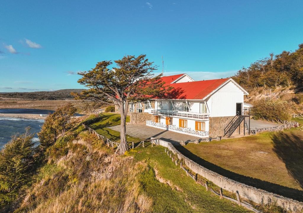 Lago Escondido Hotel | Hosteria Kaiken