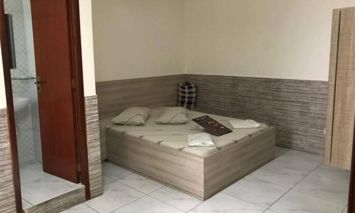 Zona Leste Hotel | Hotel Caliente