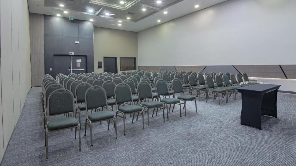 Porto Alegre Hotel | Hotel Deville Prime Porto Alegre