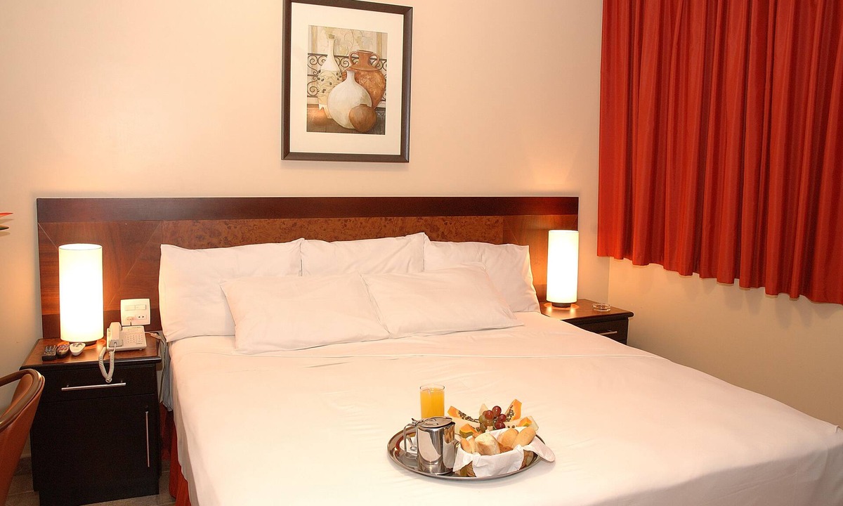 Nucleo Industrial Hotel | Hotel Dom Henrique