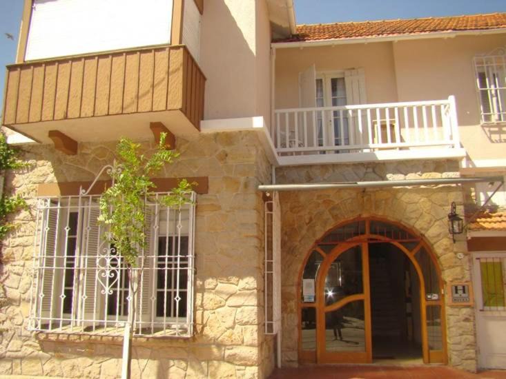 La Perla Hotel | Hotel Elvines