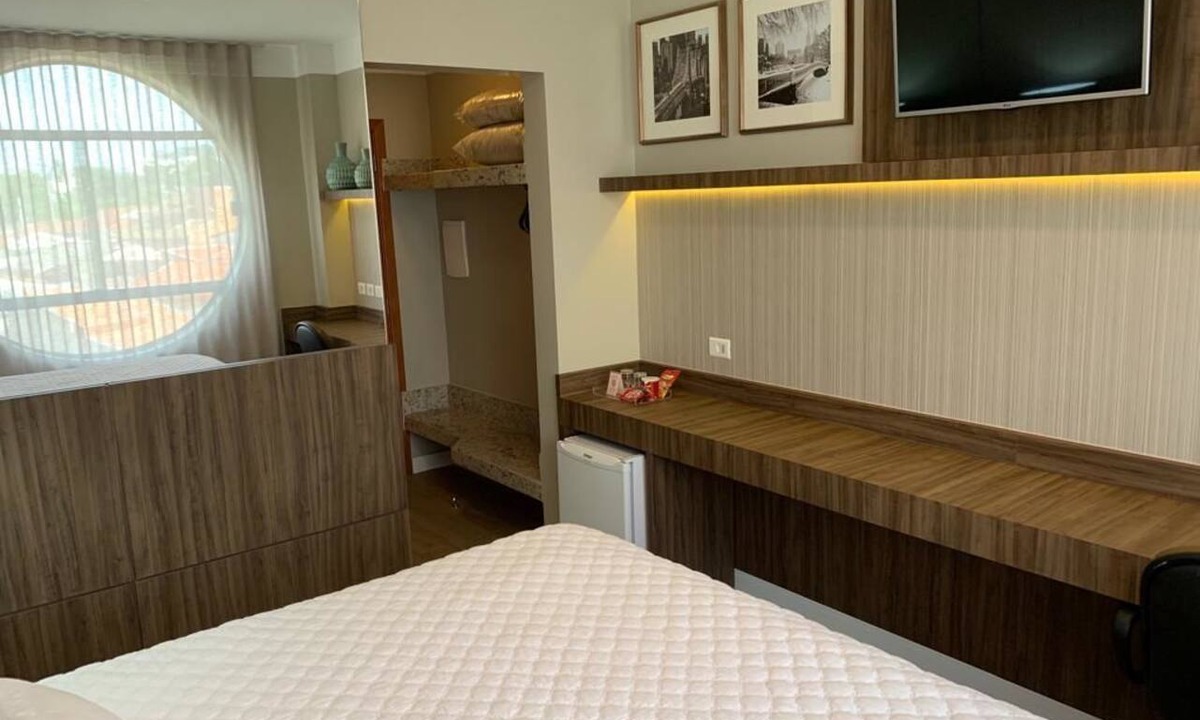 Americana Hotel | Hotel Nohotel Premium Americana