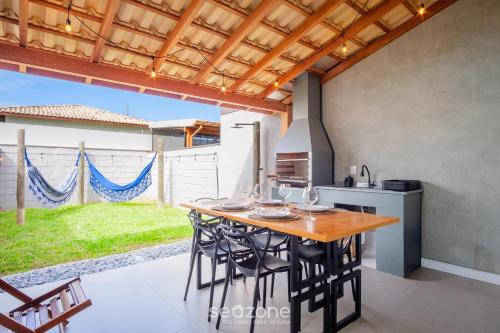 Vila Esperanca House | House 2 min from Ribanceira Beach AEM0004