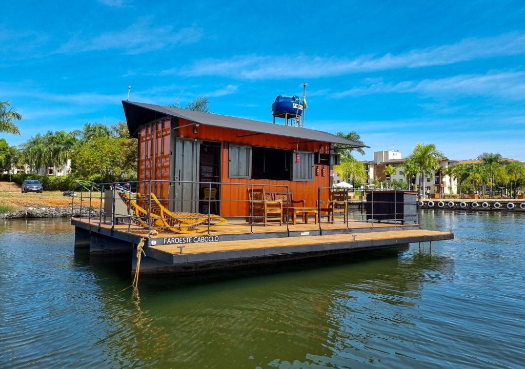 Brasilia House | House Boat "Faroeste Caboclo"