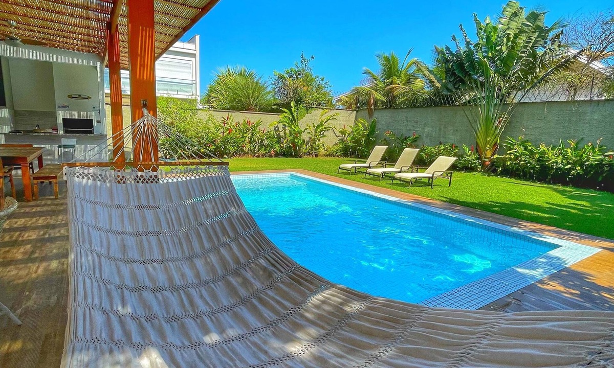Maresias House | House in a beachfront condominium - available for New Year's Eve.