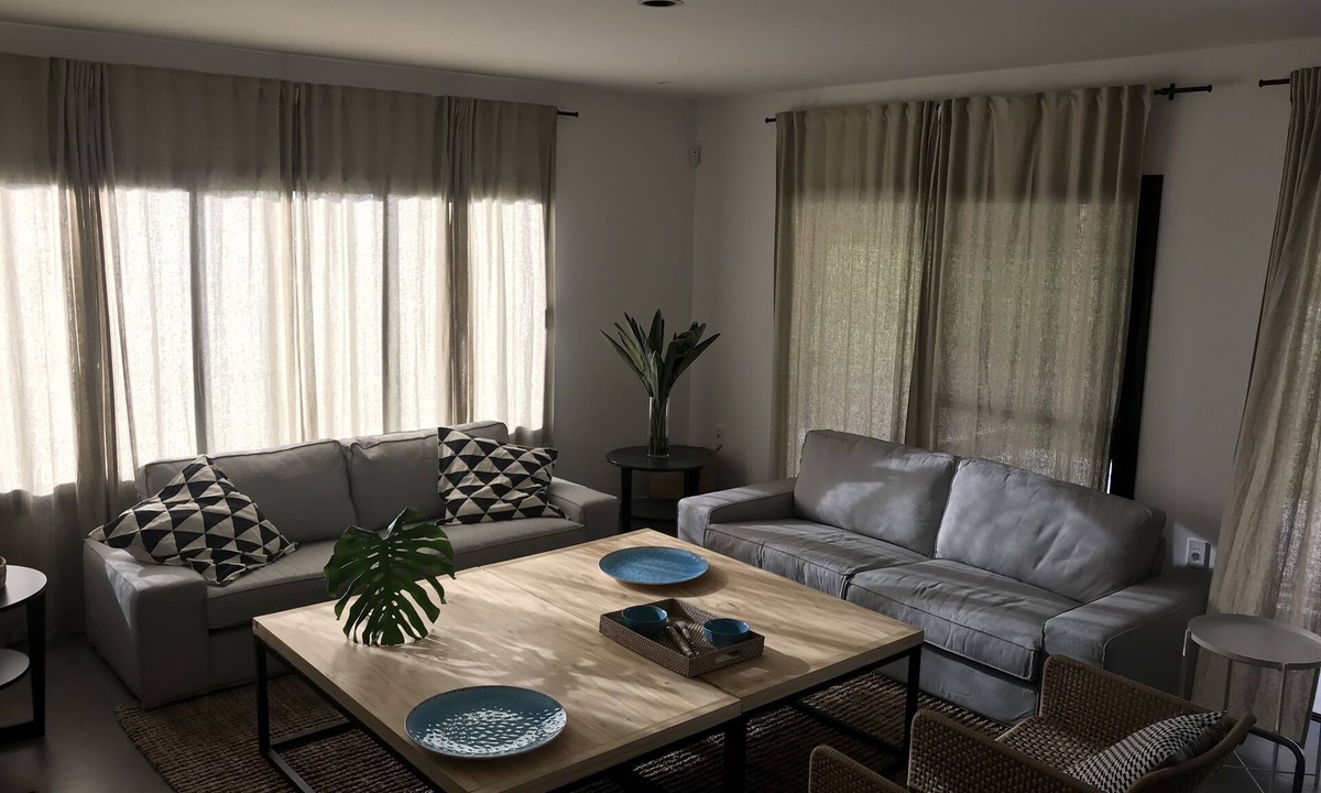 San Vicente House | House in Semiprivate Neighborhood, near Del Mar