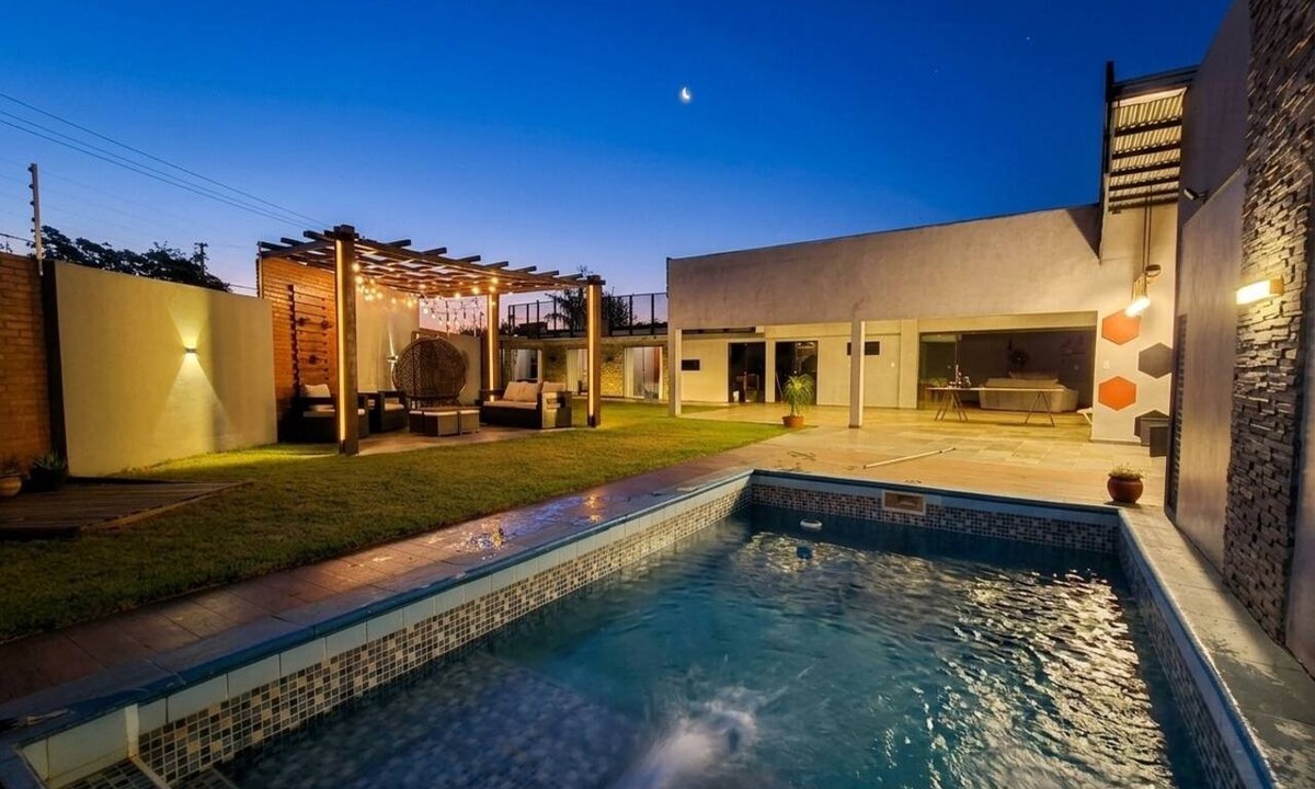 Encarnacion Apartment | House with a Pool and BBQ Area | Ideal for Groups of Up to 10