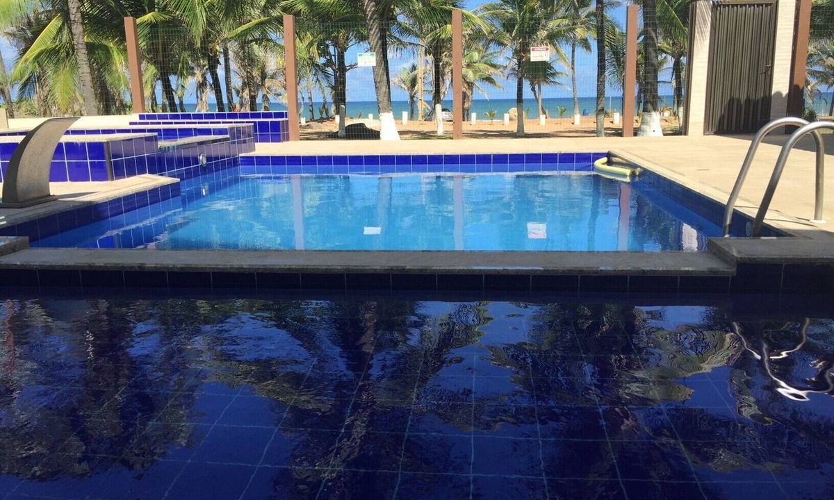 Flamengo House | House with feet in the sand, Flamengo Beach
