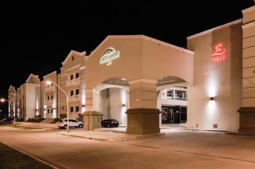 Formosa Hotel | Howard Johnson Hotel & Casino
