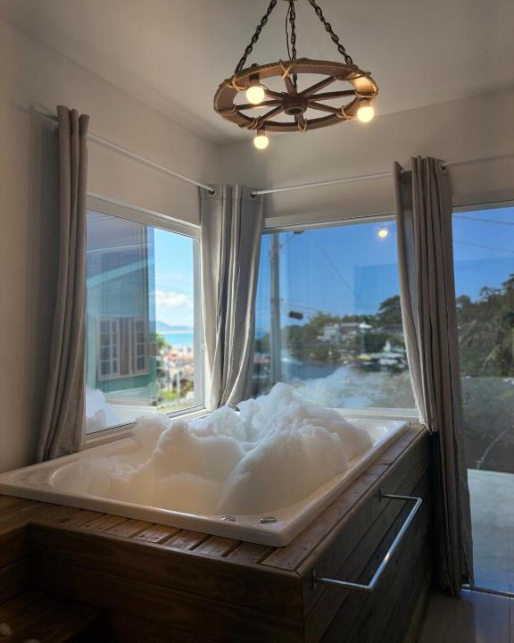Florianopolis Apartment | Jacuzzi Privativa e Vista Mar - Apto Remo