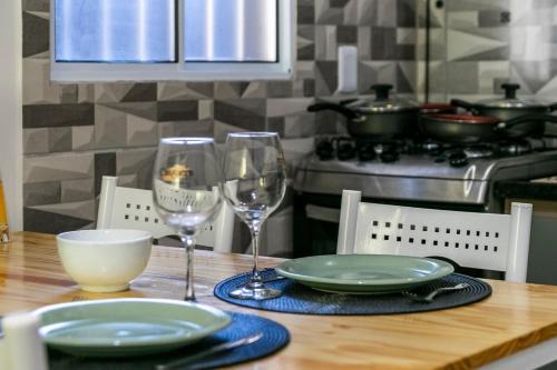 Poa Apartment | Kitinet 101 ampla Confortável na Divisa Suzano sem vaga Garagem