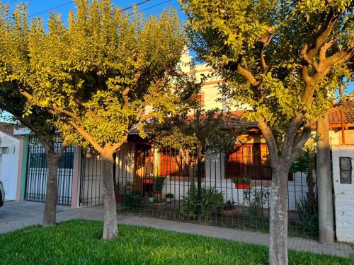 Ramallo House | La Casa del Barrio