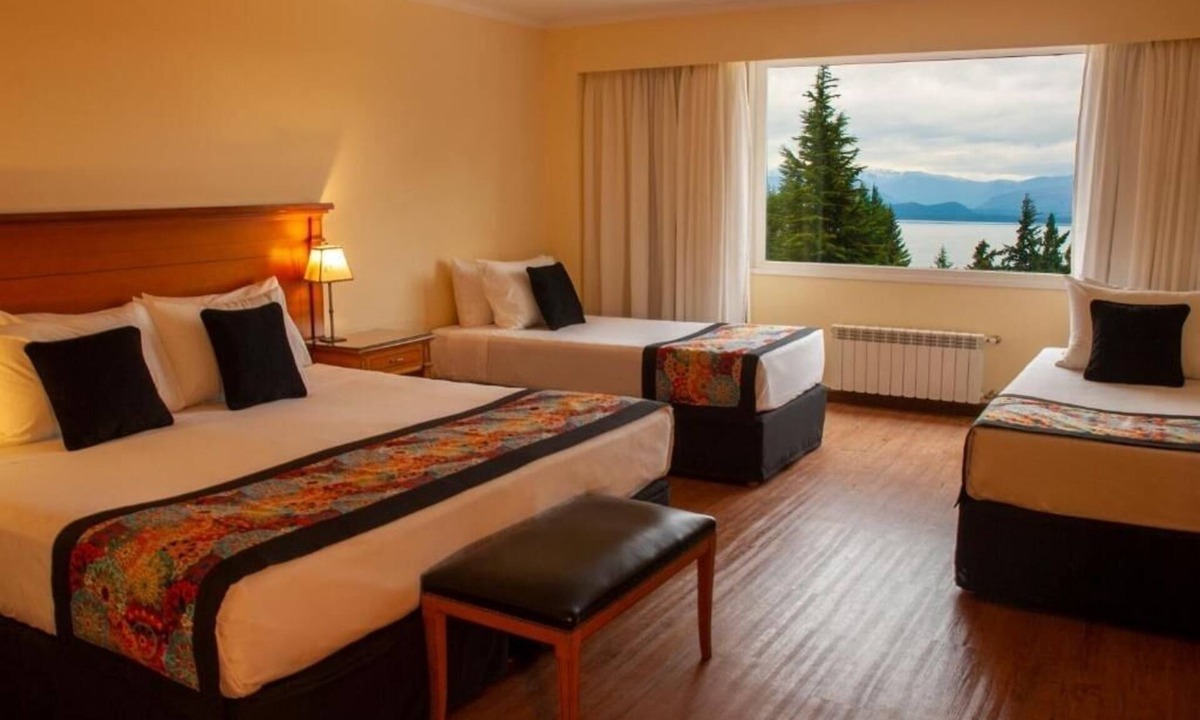 San Carlos de Bariloche Hotel | Lake View Quadruple Stay with Free Breakfast, Spa & Wellness Center