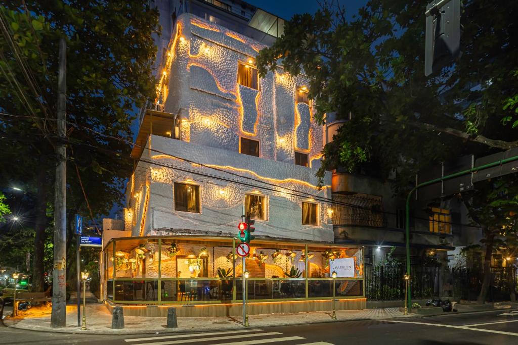 Leblon Hostel | Leblon Beach Hostel