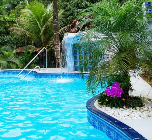 Guarutuba House | Linda casa com lazer a 500m da praia Guaratuba SP