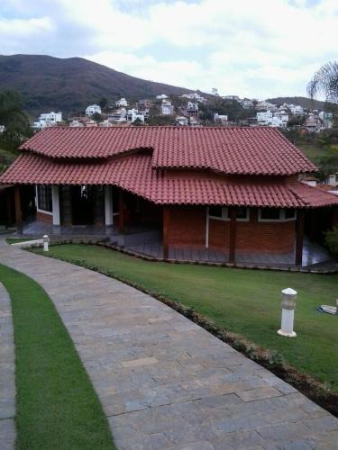 Capitolio House | Linda Casa em Escarpas do Lago Capitólio MG