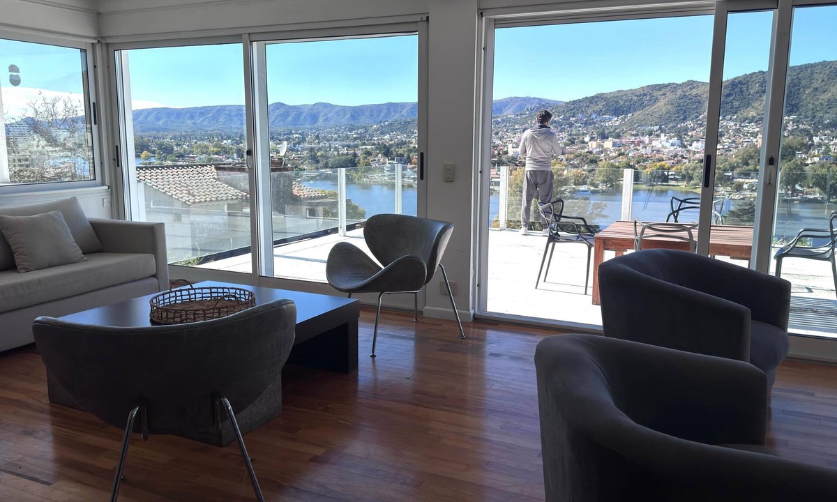 Villa Carlos Paz Apartment | Lodge One overlooking the lake and mountains. An intimate refuge.