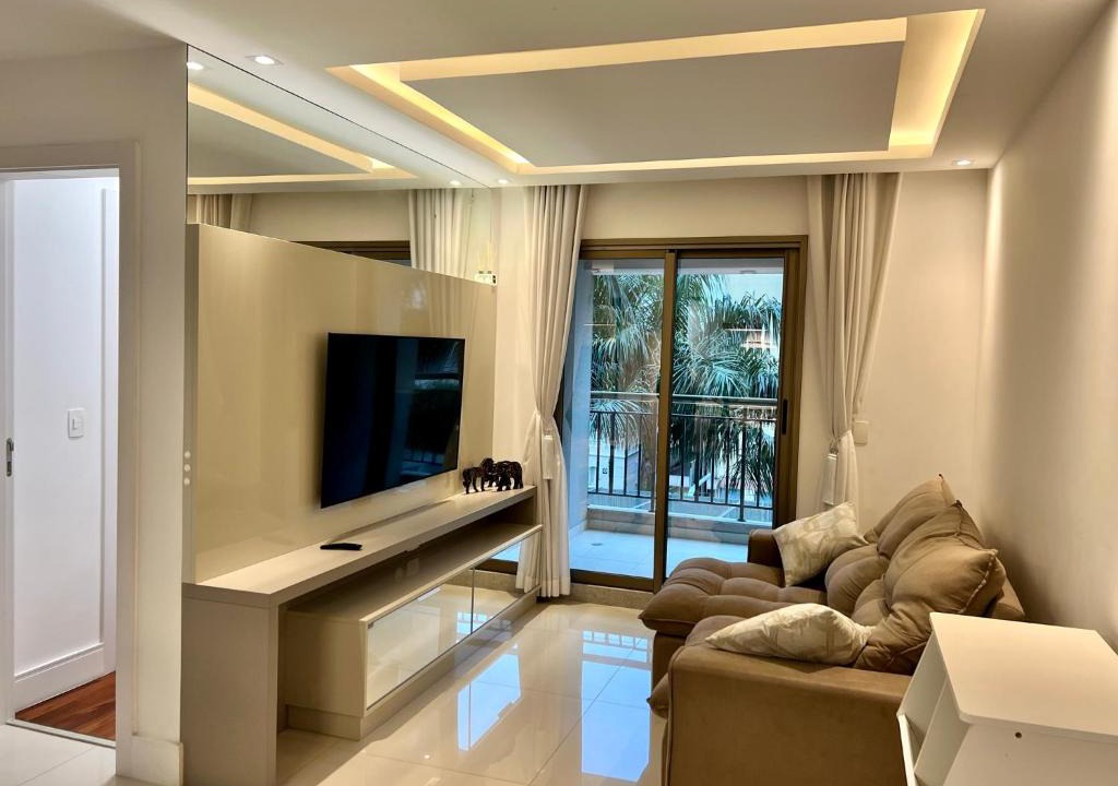 Batel Apartment | Luxuoso apto 2 quartos na Av do Batel- Academia, Piscina aquecida e Churrasqueira